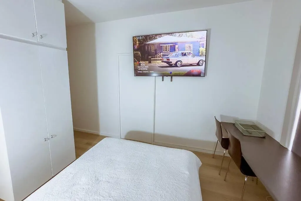 City Studio With Netflix Premium 4K And Memory Foam Bed Adelaide Australia